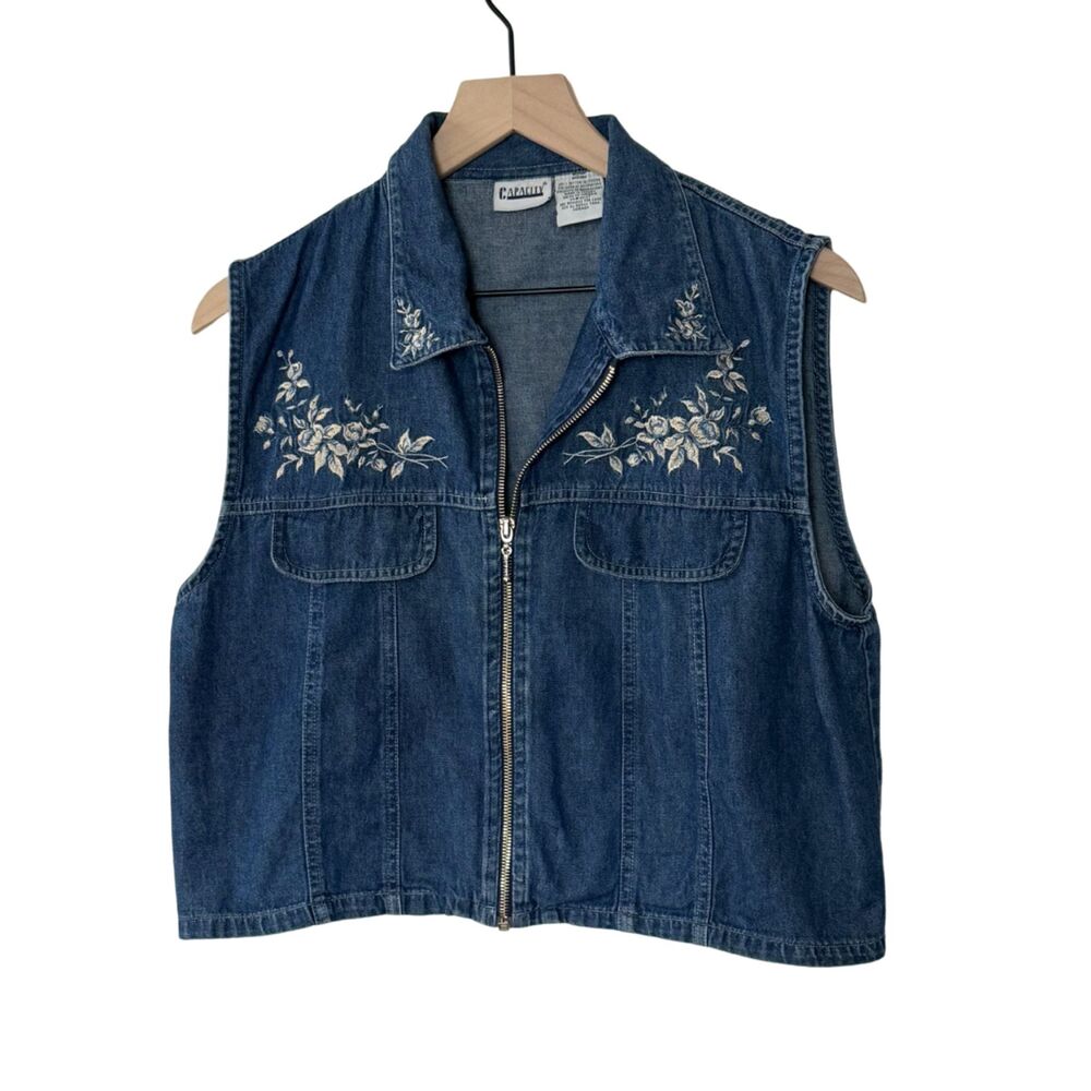 VTG Floral Embroidered Med Wash Denim Collar Zip Front Oversized Vest Size M 90s